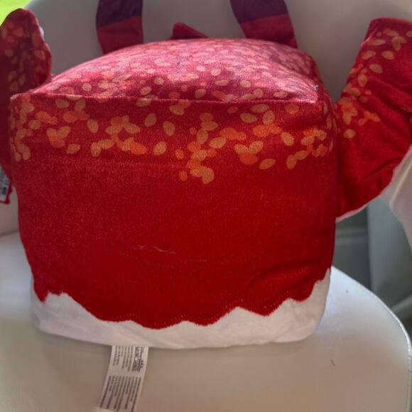 SDCC 2024 Disney Munchlings "Super Sizzling Tofu with Chili Sauce" Leroy Plush - Picture 5 of 8